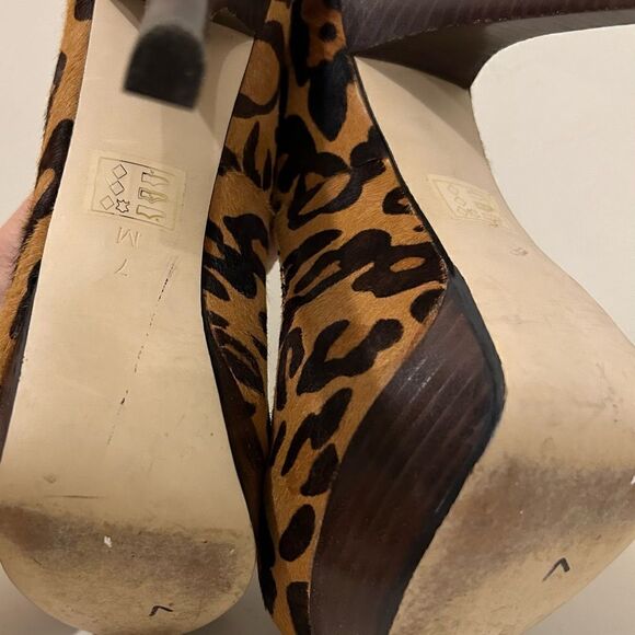 Bebe Animal Print Platform Heels Size 7 - Picture 7 of 10